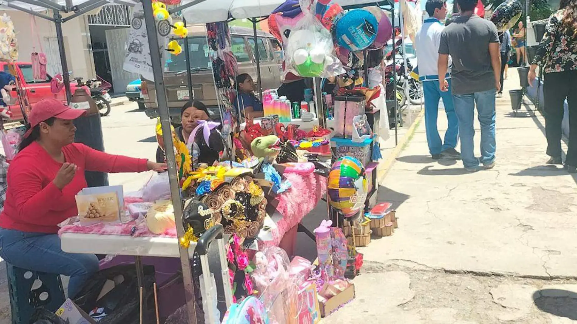 Vendedores de diferentes giros comerciales en Acatlán de Osorio dieron a conocer que sus ventas aumentaron